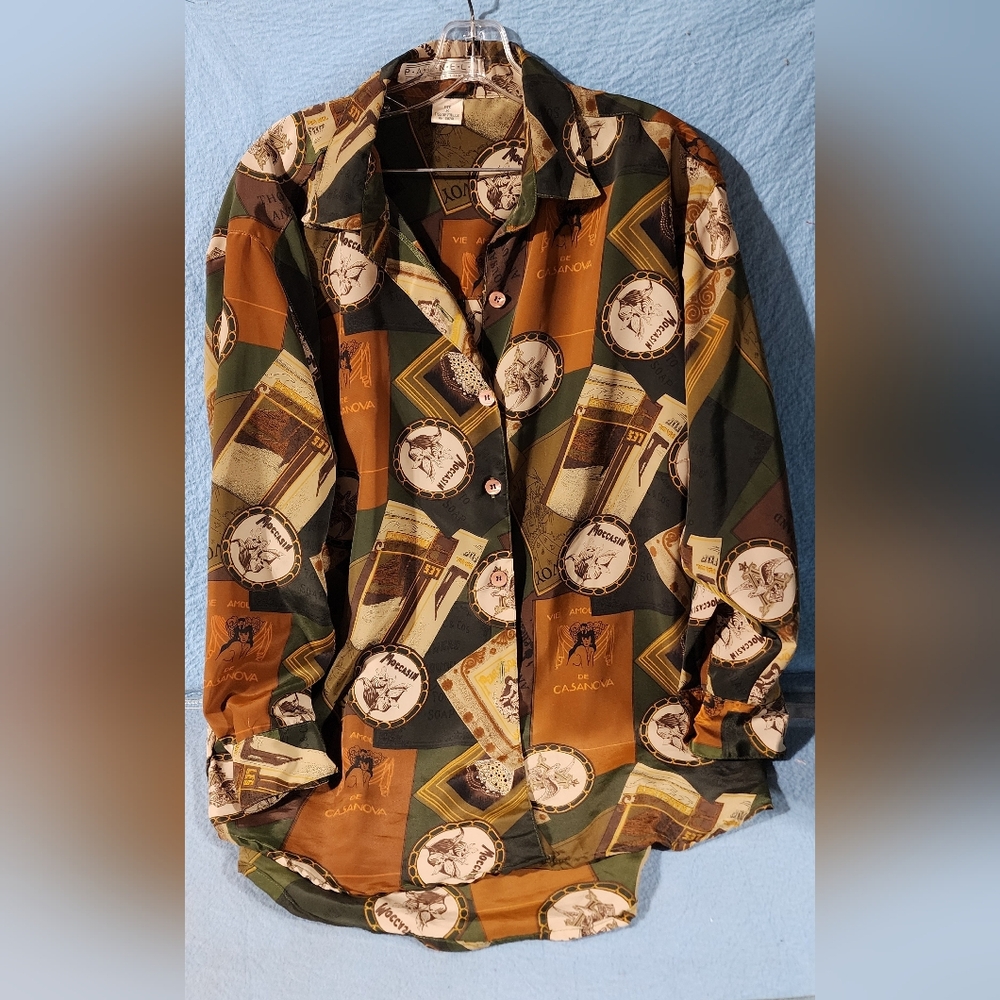 Chic Green and Brown Blouse with Timeless Appeal